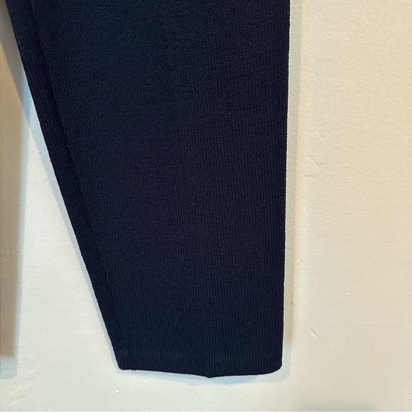 St John Basics Santana knit navy blue pants in size 2 excellent condition. . - Picture 7 of 11
